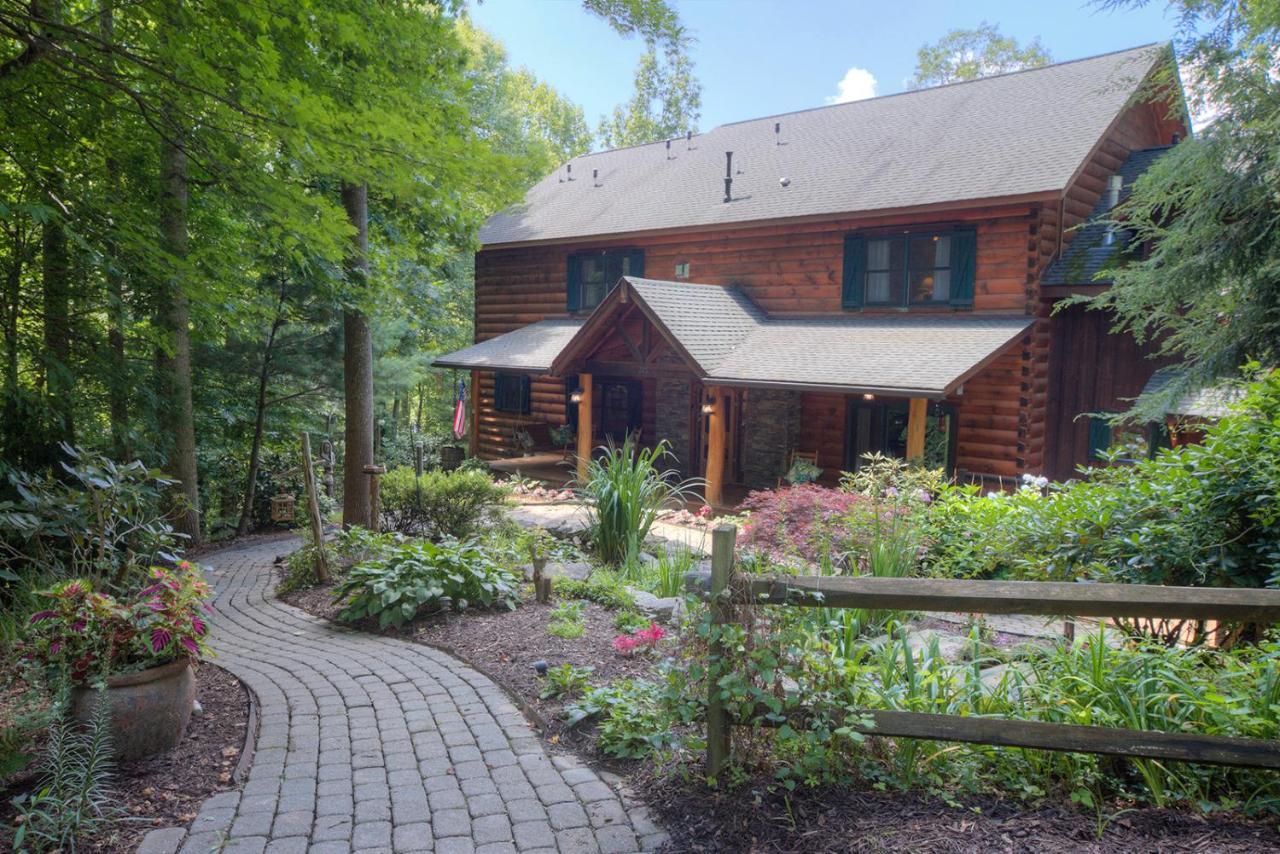 Lazy Bear Lodge Valle Crucis エクステリア 写真