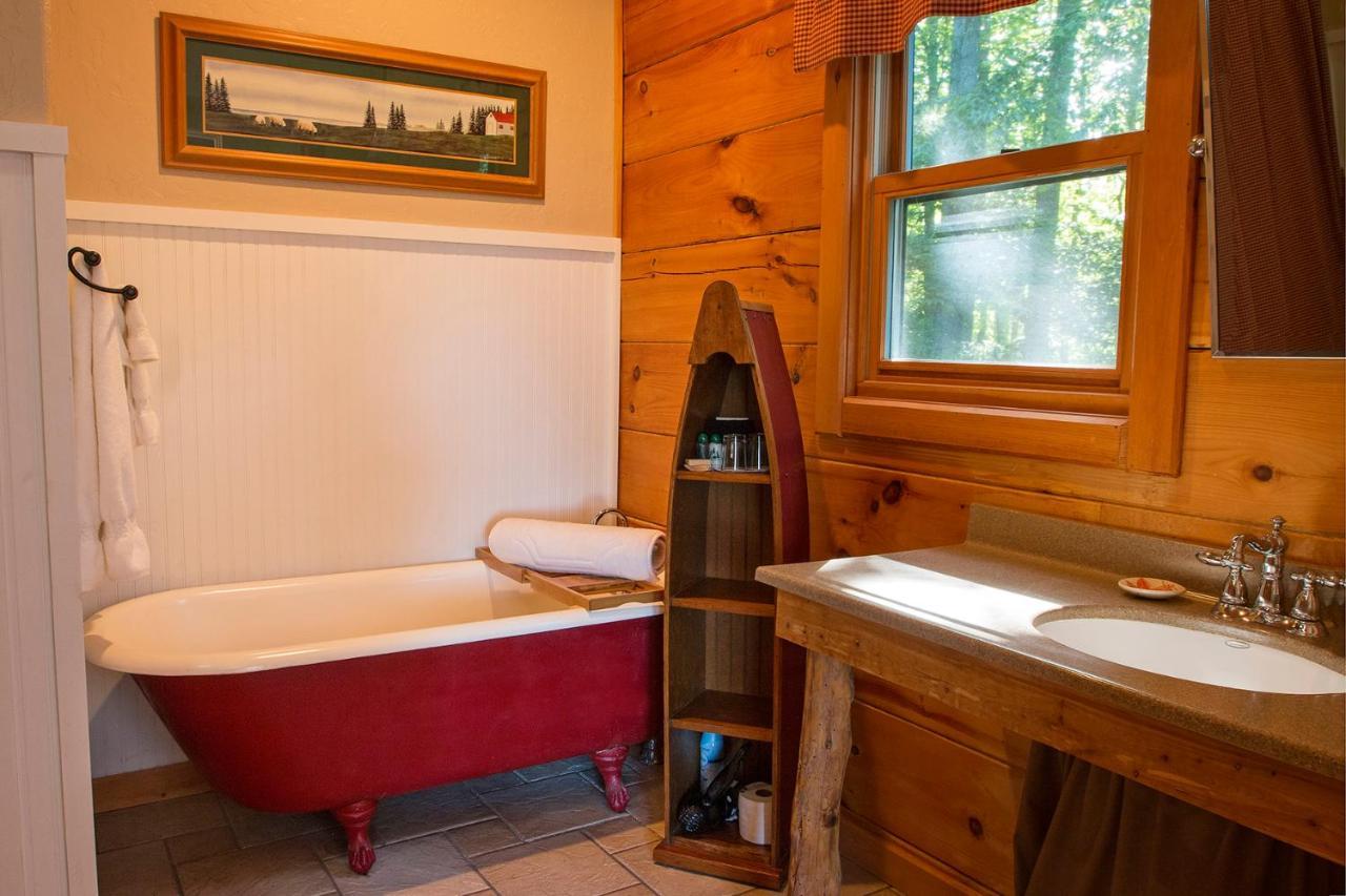Lazy Bear Lodge Valle Crucis エクステリア 写真
