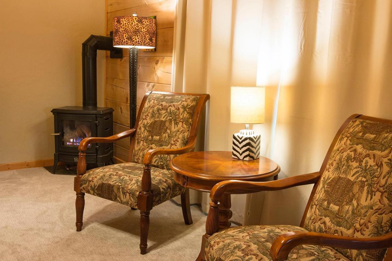 Lazy Bear Lodge Valle Crucis エクステリア 写真