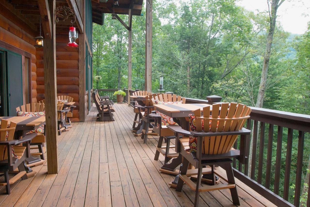 Lazy Bear Lodge Valle Crucis エクステリア 写真
